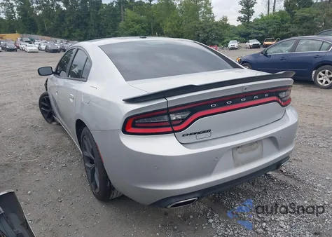 2019 Dodge Charger Sxt Rwd z USA, uszkodzony, nr VIN 2C3CDXBG2KH588944